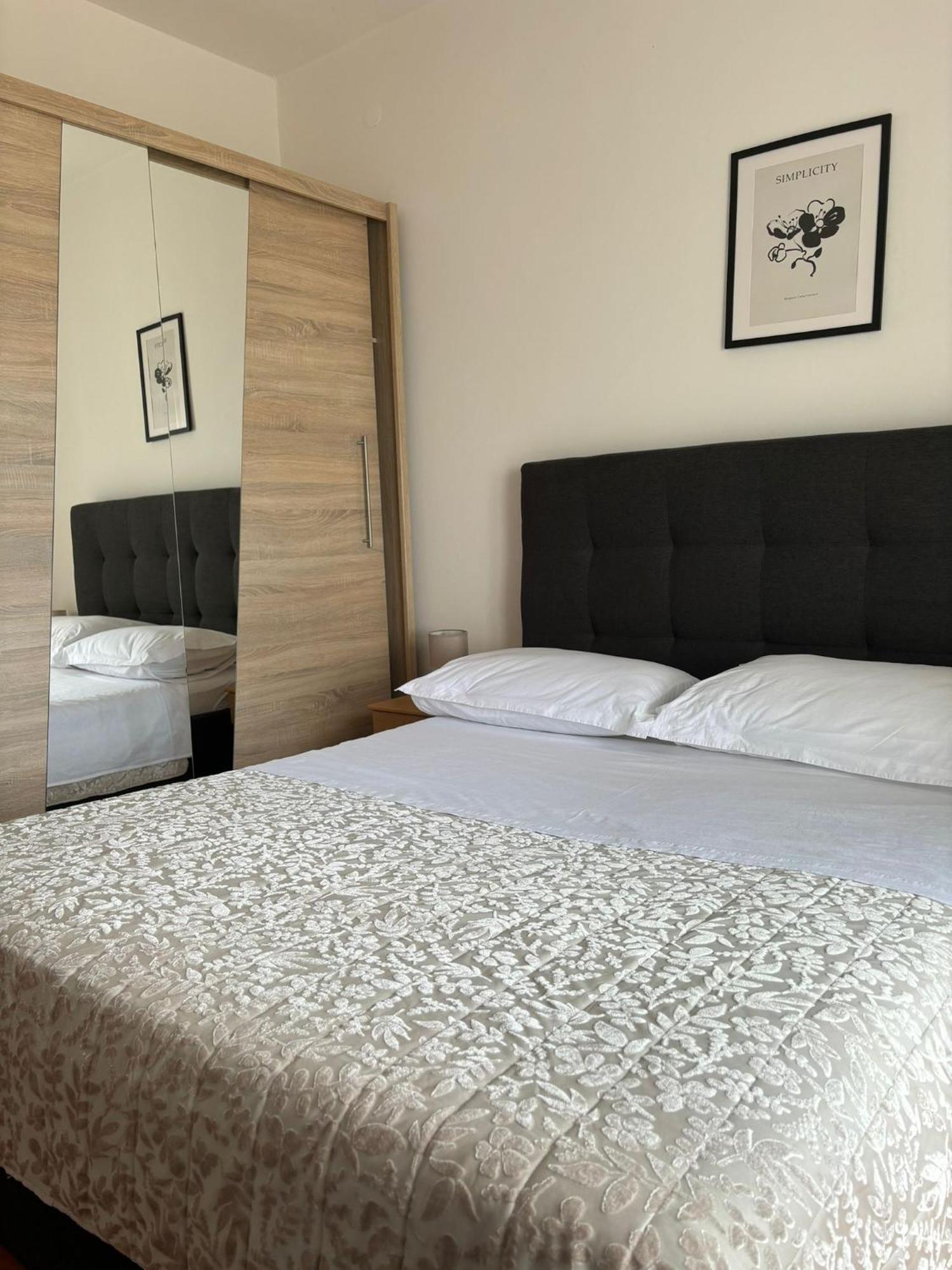 Apartman Luka Σίμπενικ Εξωτερικό φωτογραφία
