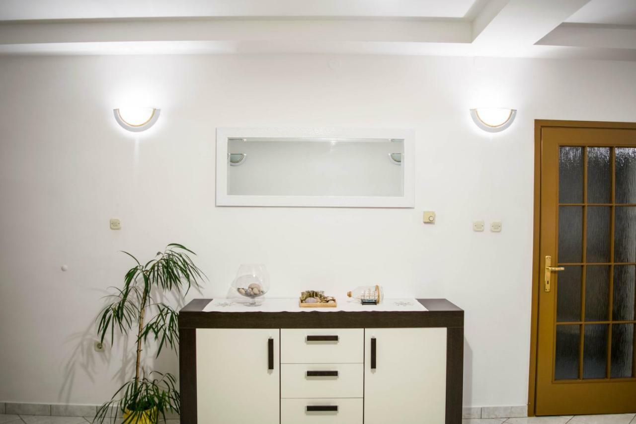 Apartman Luka Σίμπενικ Εξωτερικό φωτογραφία